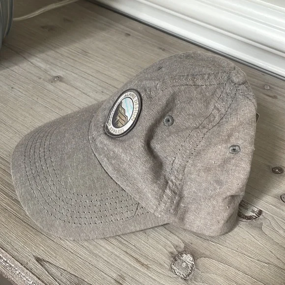 NWT Women’s Alpine Design Chambray Cap - Picture 7 of 10